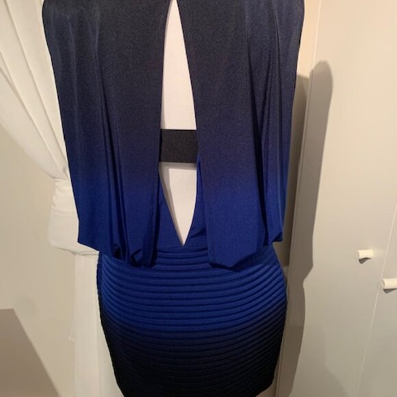 Chic dress Melanie Lynn - Picture 4 of 8